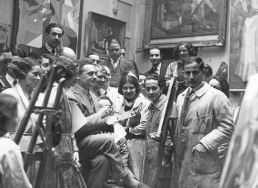 André Lhote dans son académie entouré de ses élèves vers 1930 (foto: Archives André Lhote) andre_lhote_1930kl.jpg