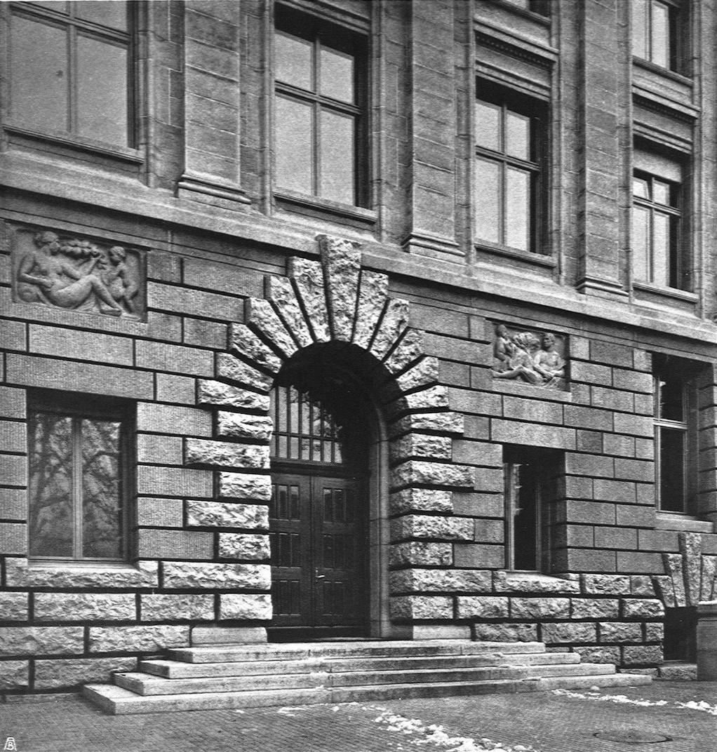 bildschirm­foto20230419um175413.png