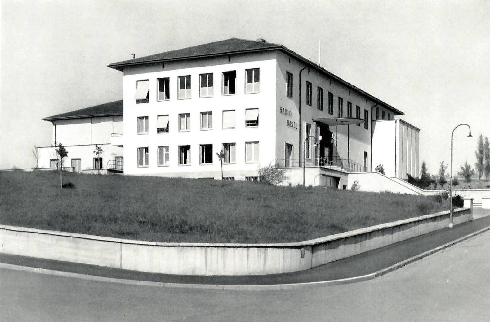 calini_radio01.jpg