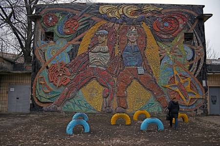 School no. 5, Donetzk (foto: Olena Chervonyk) donetzk01kl.jpg