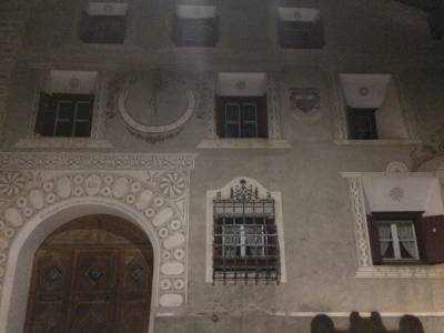 Haus Stocker, Scuol-sot (foto: Alex Winiger, 2021) img_3695kl.jpg