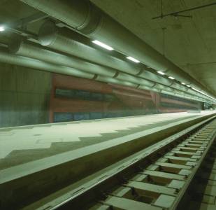 Thomas Müllenbach, Tramtunnel Schwamendingen, 1985 (foto: Dorothee Hess) muellenbach_tramtunnel_1985_013kl.jpg