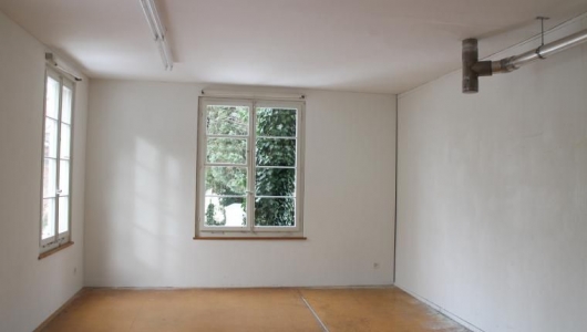 Atelier Neumarkt mit abgedeckter Wand (foto: Stadt Zürich, 2018) neumarkt_atelierkl.jpg