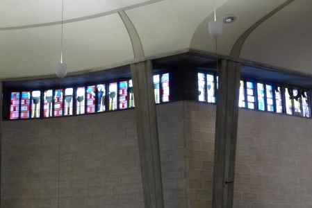 Kirchenfenster von Ferdinand Gehr, St. Felix und Regula (foto: Alex Winiger, 2016) p1010365kl.jpg