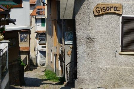 Boarezzo, galleria all'aria aperta (foto: Alex Winiger, 2017) p1020613kl.jpg