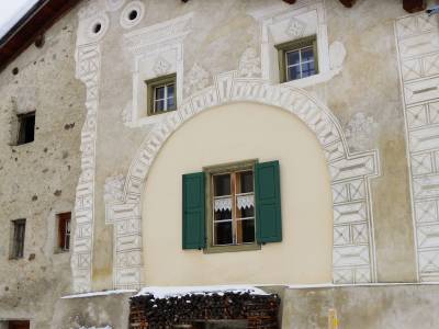 Sgraffito, Cinuos-chel (foto: Alex Winiger, 2019) p1060158kl.jpg