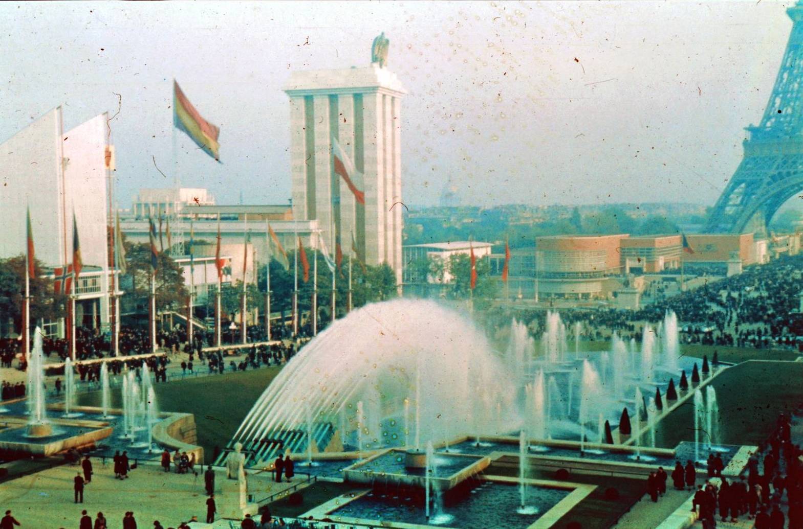 paris_expo_1937.jpg