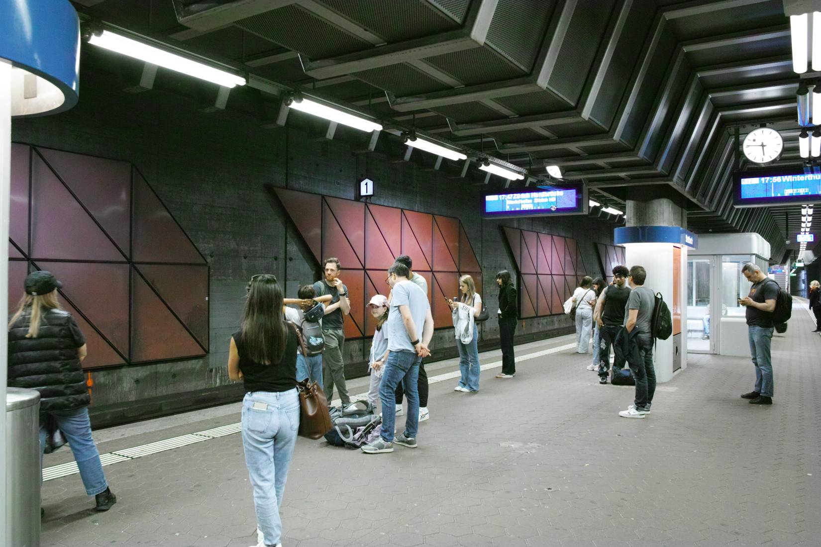 sdim1556.jpg