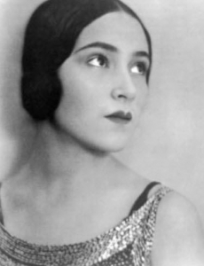 Tina Modotti, around 1922 (foto: Edward Weston) vinegar588fac1644b9dkl.jpeg