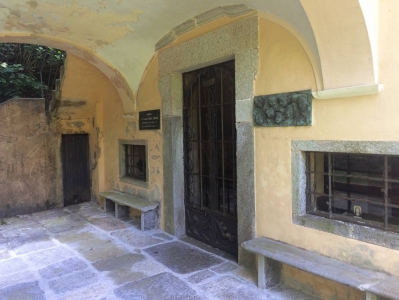 Santuario di Trezzo (foto: Alex Winiger, 2017) vinegar593bbeb78c7a5kl.jpg
