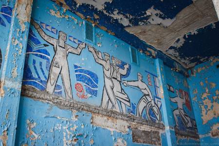 Riverside station, Kyiv (foto: Evgen Nikiforov) vinegar5e4912fb93d66kl.jpeg